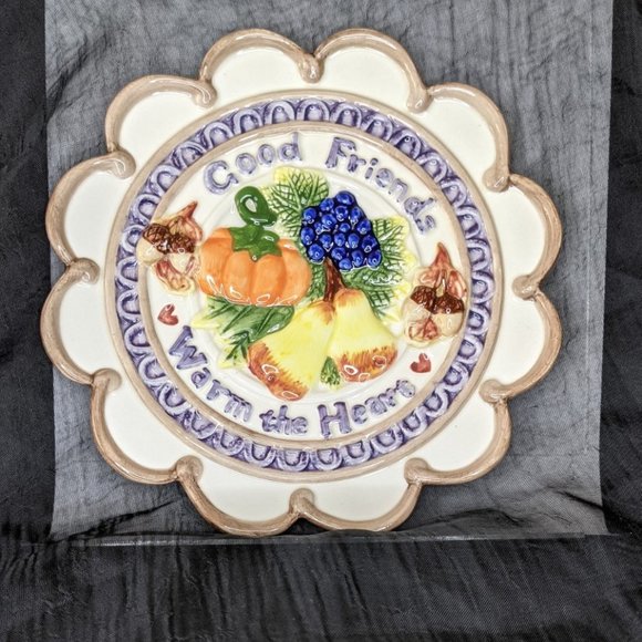 Fitz and Floyd Omnibus Plate 1996 - "Good Friends Warm the Heart" - Picture 2 of 7